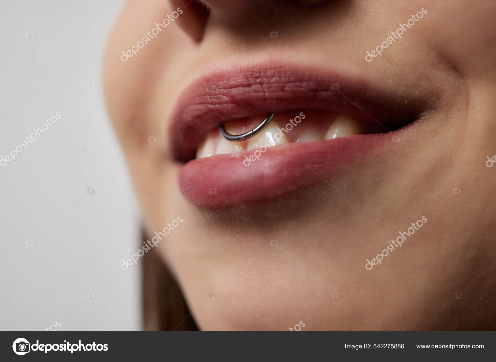 Frenulum piercing 2024