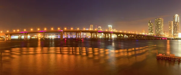 City of Miami Florida colorful sunset panorama of downtown — Stock Photo, Image