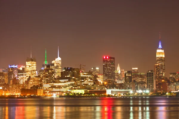 New york city, Stany Zjednoczone Ameryki, panoramę panorama budynków śródmieścia o zachodzie słońca — Zdjęcie stockowe