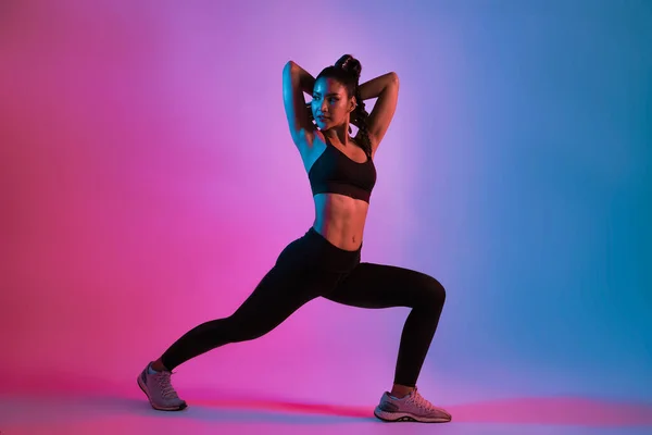 Joven Hermosa Mujer Asiática Trajes Deportivos Haciendo Estiramiento Antes Del —  Fotos de Stock