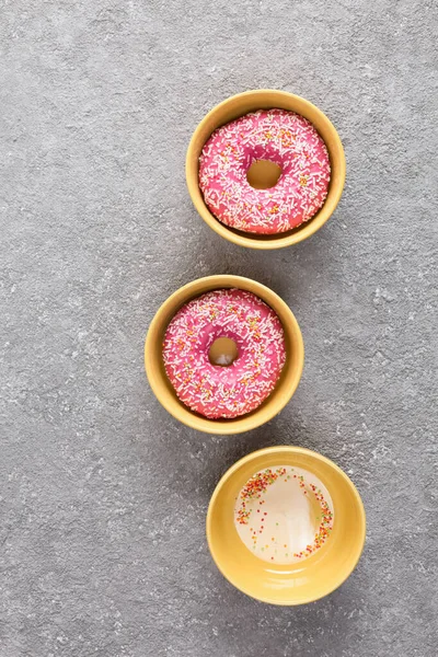 Doce Donuts Com Fondant Close Vista Superior — Fotografia de Stock