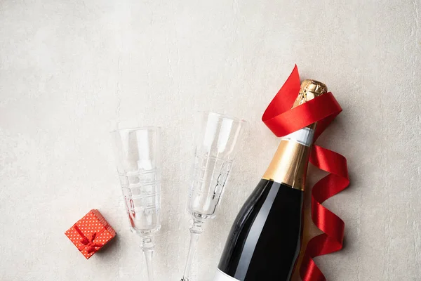 Champagne Est Symbole Saint Valentin Anniversaire Mariages Bouteille Champagne Deux — Photo