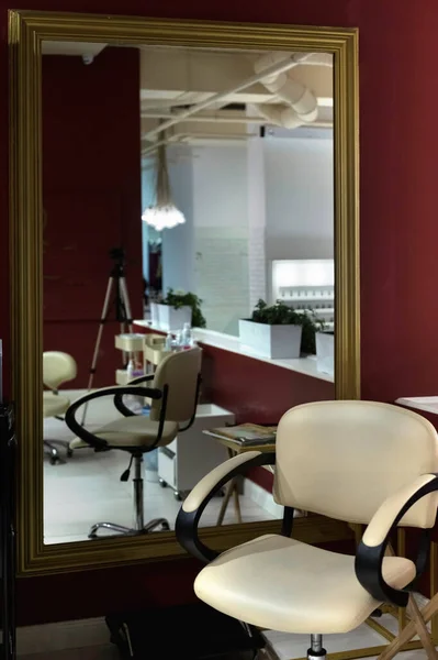 Nowoczesny Luksusowy Salon Piękności Zabiegi Spa Przestronne Pomieszczenia Nowoczesnym Designem — Zdjęcie stockowe