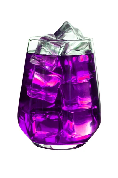 Cocktail Alcoolisé Violet Avec Glace Gros Plan Isolé Sur Fond — Photo