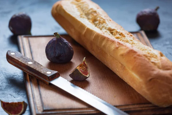 Fresh Baguette Crispy Crust Fruits Ripe Figs Table — Stock Fotó