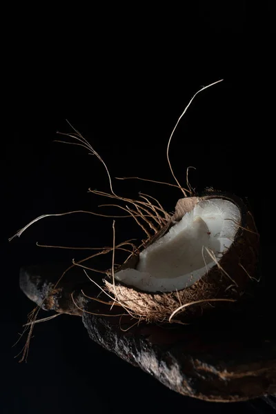Chopped Coconut Wooden Board Close Still Life — Stockfoto