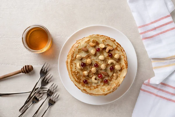 Thin Pancakes Crepes Honey White Plate Light Marble Background Top — Stock Photo, Image