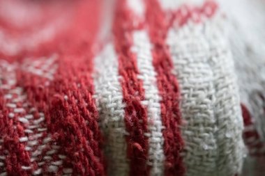 Ukrayna kırmızı ve beyaz süslemeli kaba lif dokusu, Tekstil 