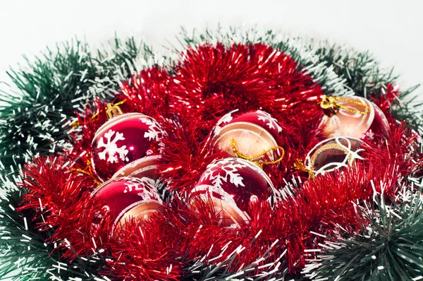 tinsel ve Noel topları