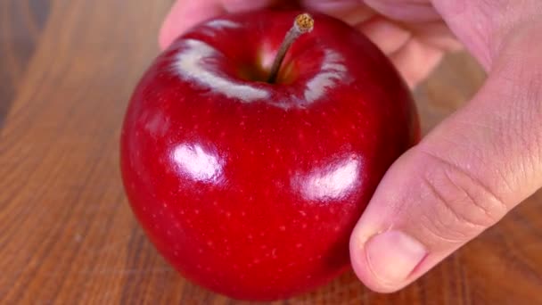 Cut Ripe Red Apple Half Knife Hold Apple Your Hand — Stock Video