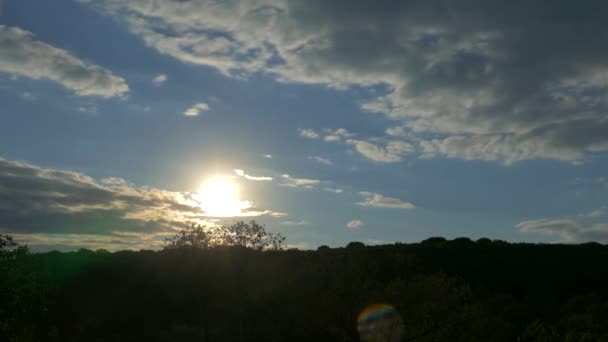 Zachód Słońca Tle Latających Chmur Koniec Dnia — Wideo stockowe