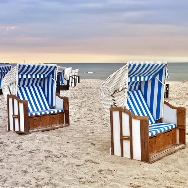 Cadeira de praia no Mar Báltico Imagens De Bancos De Imagens