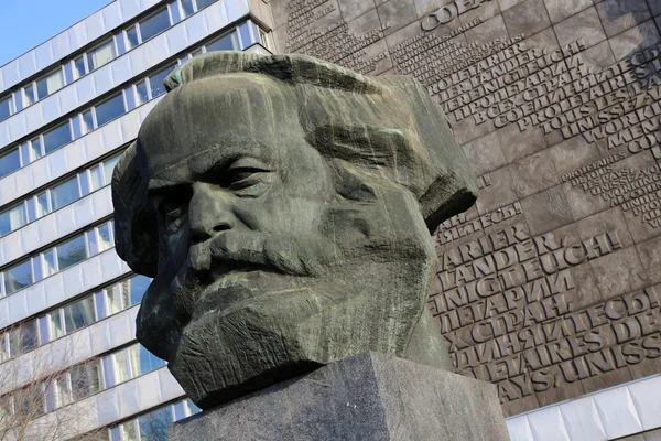 Chemnitz, ville moderne de Saxe, monument Karl Marx — Photo