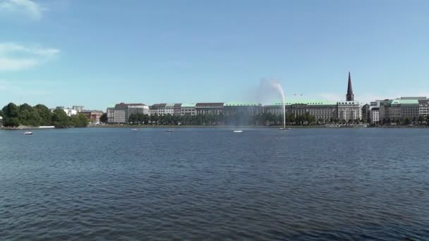 Amburgo Germania Il lago artificiale situato nel cuore di Amburgo chiamato Alster e la zona circostante — Video Stock