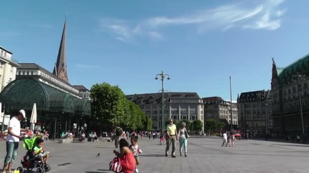 Praça da Câmara Municipal de Hamburgo Rathaus — Vídeo de Stock