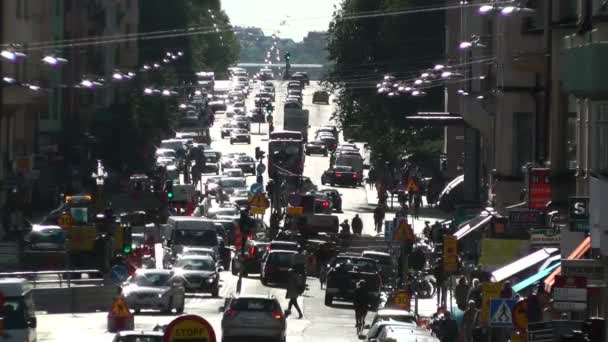 Stockholm street İsveç trafik — Stok video