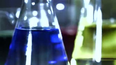 CSI laboratuvar sahne dönen öğeler