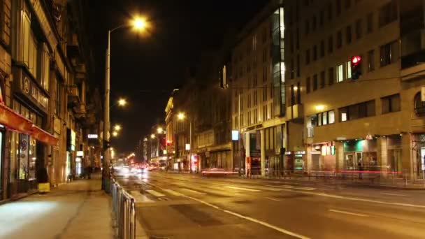 Europejskie Miasto w nocy timelapse — Wideo stockowe