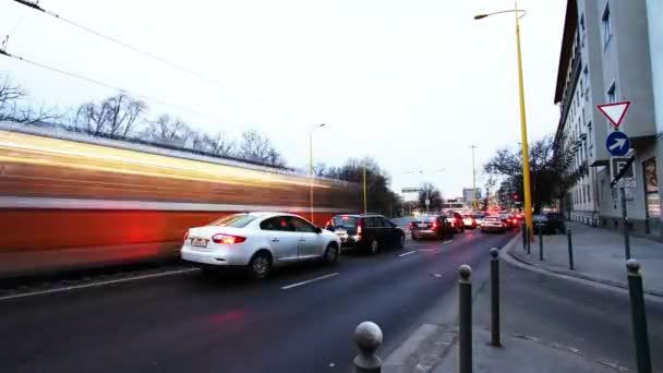 Tráfego em Budapeste — Vídeo de Stock