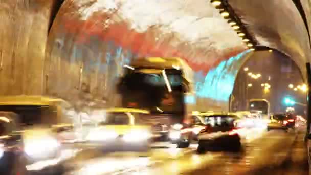 Traffic in tunnel in Budapest — Stock Video