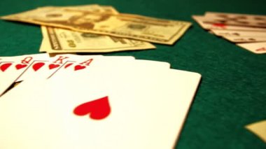 Poker tablo, cips ve para ile