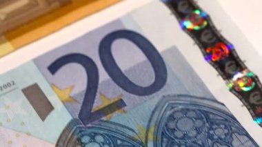 10, 20, 50 ve 100 Euro banknot