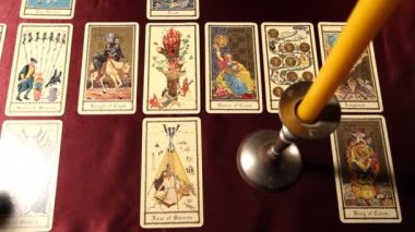 Tarot kartları mumlar 02 dolly yaptı