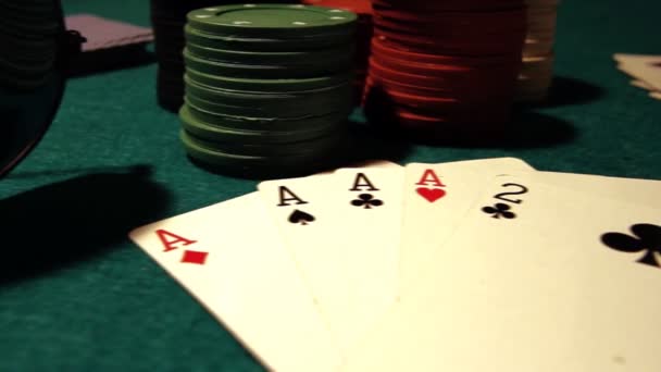 Mesa de poker com cartas — Vídeo de Stock