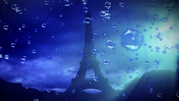 Belas gotas de chuva em movimento super lento com a Torre Eiffel — Vídeo de Stock