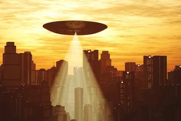 Metropolis üzerinde UFO Invasion — Stok fotoğraf