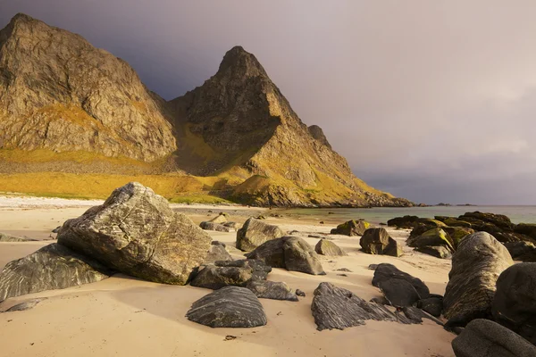 Natursköna stranden på lofoten öarna — Stockfoto