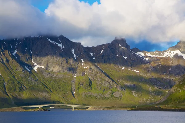 Malerische norwegische Küste — Stockfoto