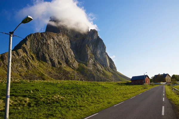 Estrada em Lofoten — Fotografia de Stock