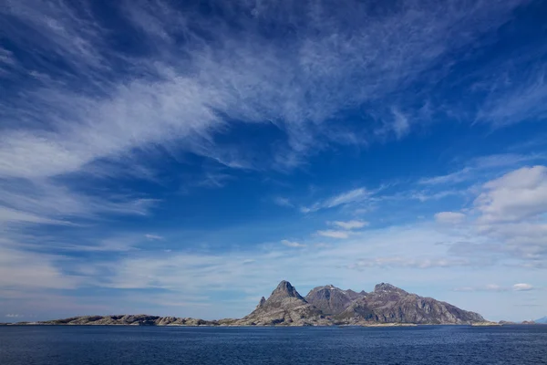 Isla rocosa en Noruega —  Fotos de Stock