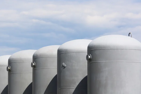 Tanques de petróleo e gás — Fotografia de Stock