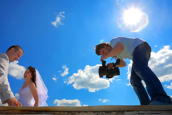 Glückliche Hochzeit und der Film zur Erinnerung — Stockfoto