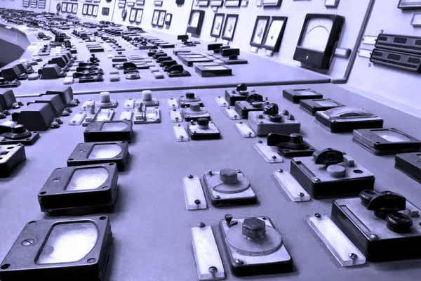 Endüstriyel kontrol paneli