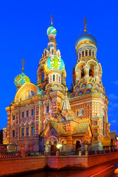 St.Petersburg, Rusland, Orthodoxe tempel kerk van de Verlosser op het bloed — Stockfoto