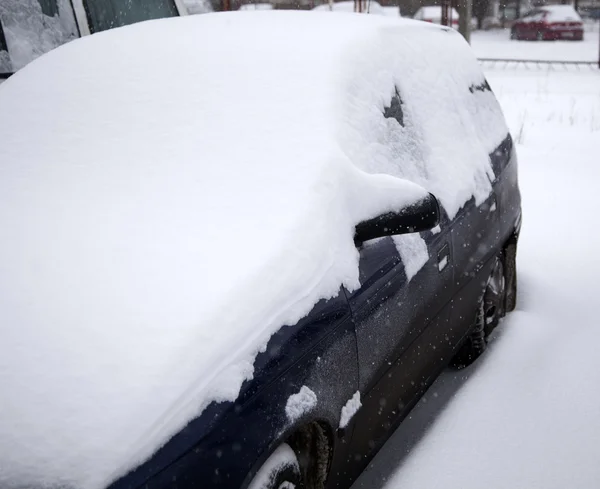 Snow covered car — Stock Photo, Image