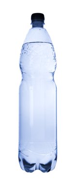 Plastik şişe içme suyu.