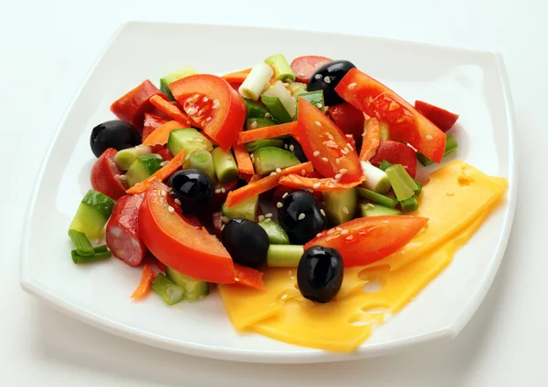 Salada com azeitonas — Fotografia de Stock