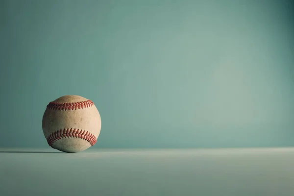 具有仿制空间的老式蓝底棒球概念 — 图库照片