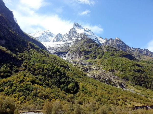 Las montañas del Cáucaso 8 — Foto de Stock