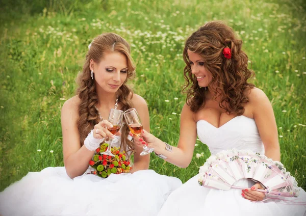 Two brides — Stock Photo, Image