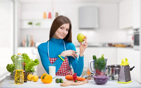 Mulher com a maçã verde — Fotografia de Stock