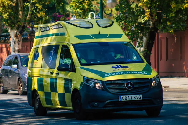 Séville Espagne Septembre 2021 Ambulance Conduisant Dans Les Rues Séville — Photo