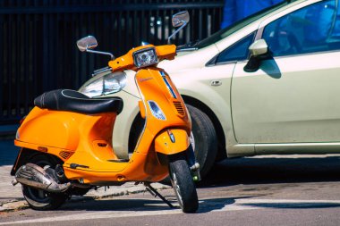 Seville İspanya 28 Eylül 2021 Sevilla, sembolik bir şehir ve Endülüs Bölgesi 'nin başkenti Sevilla caddelerine parketti.