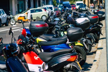 Seville İspanya 28 Eylül 2021 Sevilla, sembolik bir şehir ve Endülüs Bölgesi 'nin başkenti Sevilla caddelerine parketti.