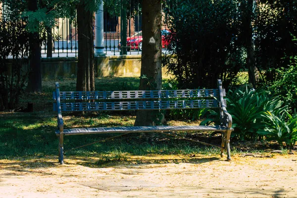 Seville İspanya 28 Eylül 2021 Maria Luisa Parkı, Endülüs Bölgesi 'nin başkenti ve sembolik şehri Sevilla' nın ilk yeşil akciğerlerinden biridir.