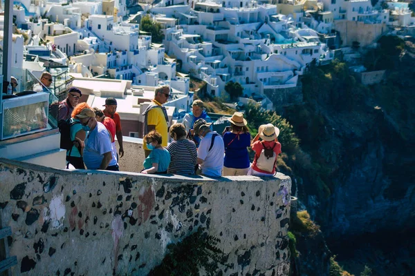 Isla Santorini Fira Grecia Octubre 2021 Turistas Identificados Visitan Ciudad —  Fotos de Stock